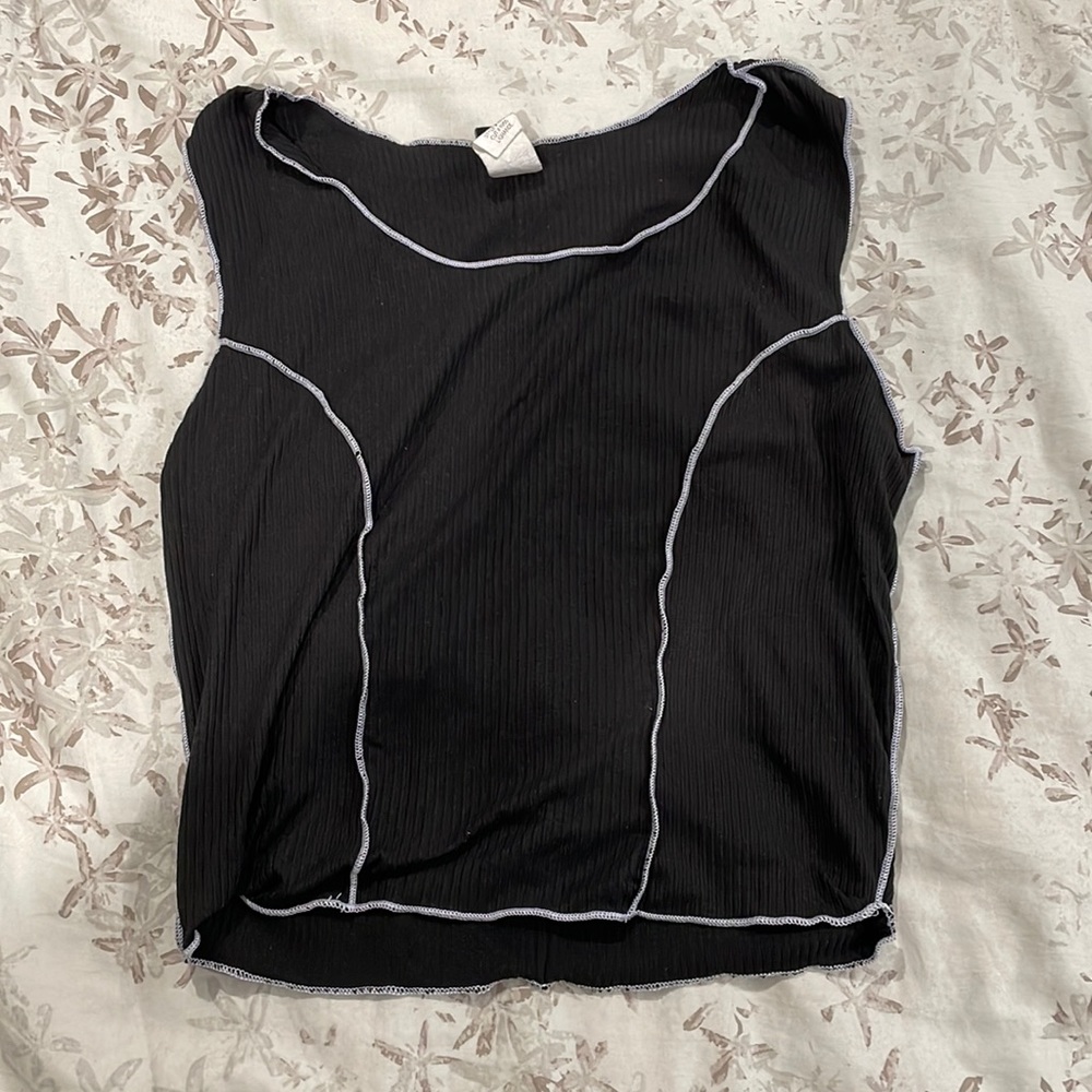 Black and white cropped tank
